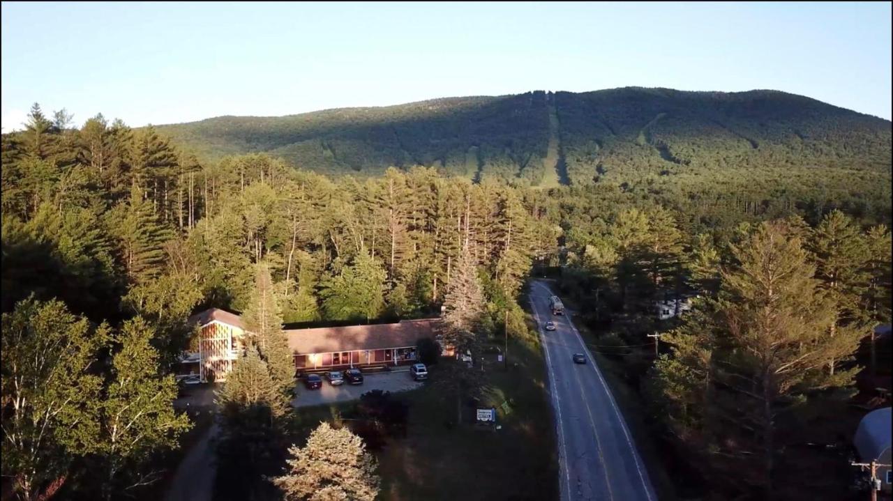 Snowdon Chalet Motel Londonderry Dış mekan fotoğraf